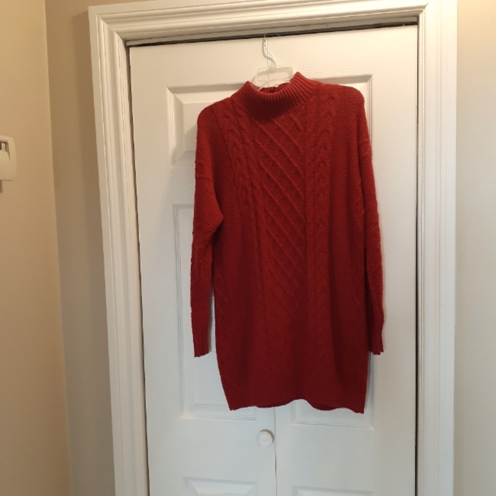 Reitman's Ladies Red Tunic Sweater size LG